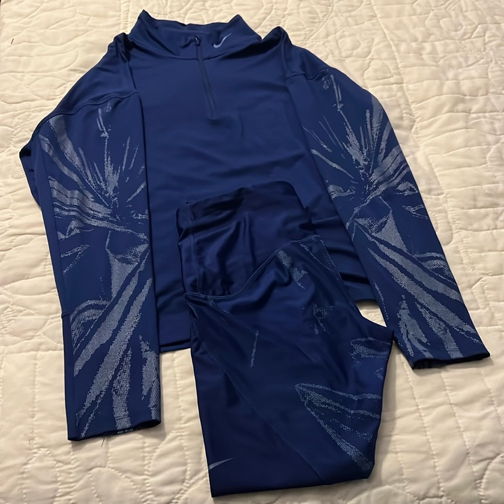Nike Pro Workout Legging/Pullover Set